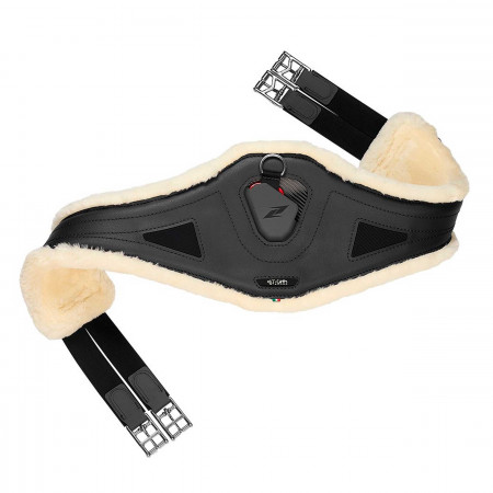 Jumping girth in leather with protectors